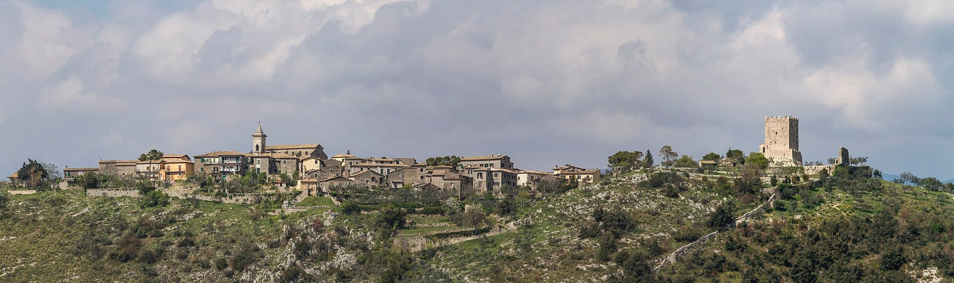 L'acropoli di Civitavecchia di Arpino con le mura megalitiche