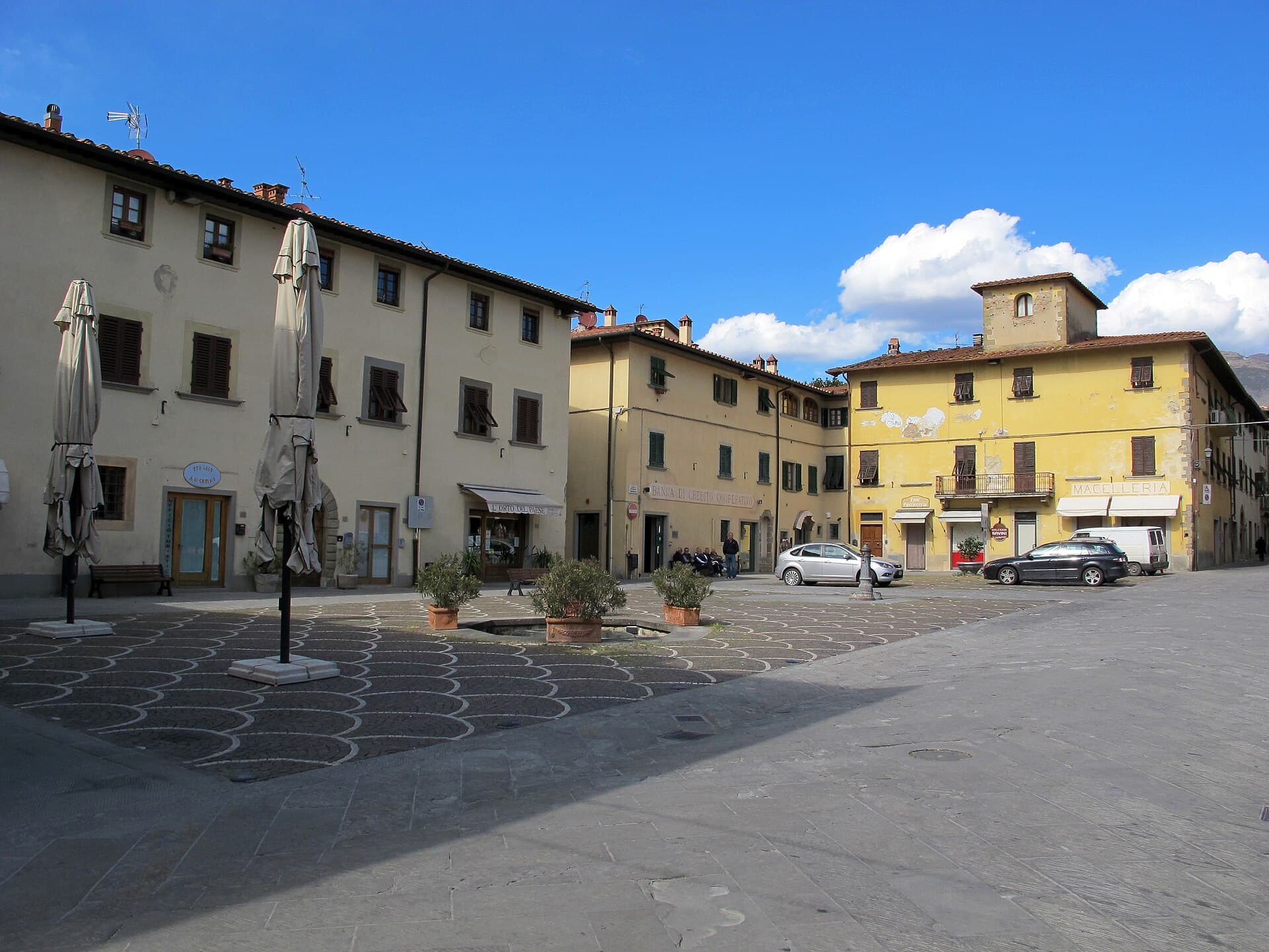 La piazza di Castelfranco di Sopra, nel Valdarno aretino