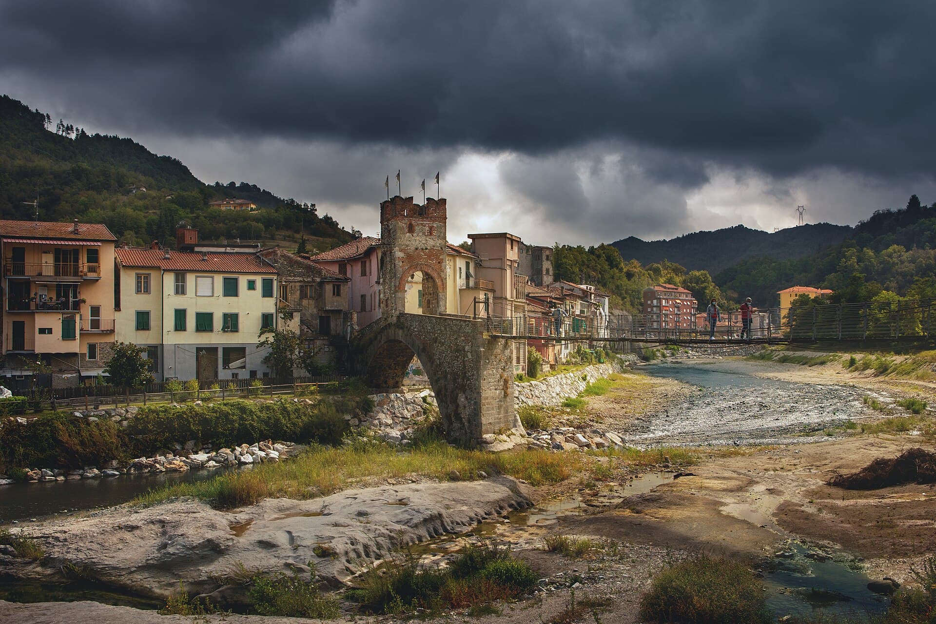 Il ponte medievale della Gaietta a Millesimo, in Val Bormida
