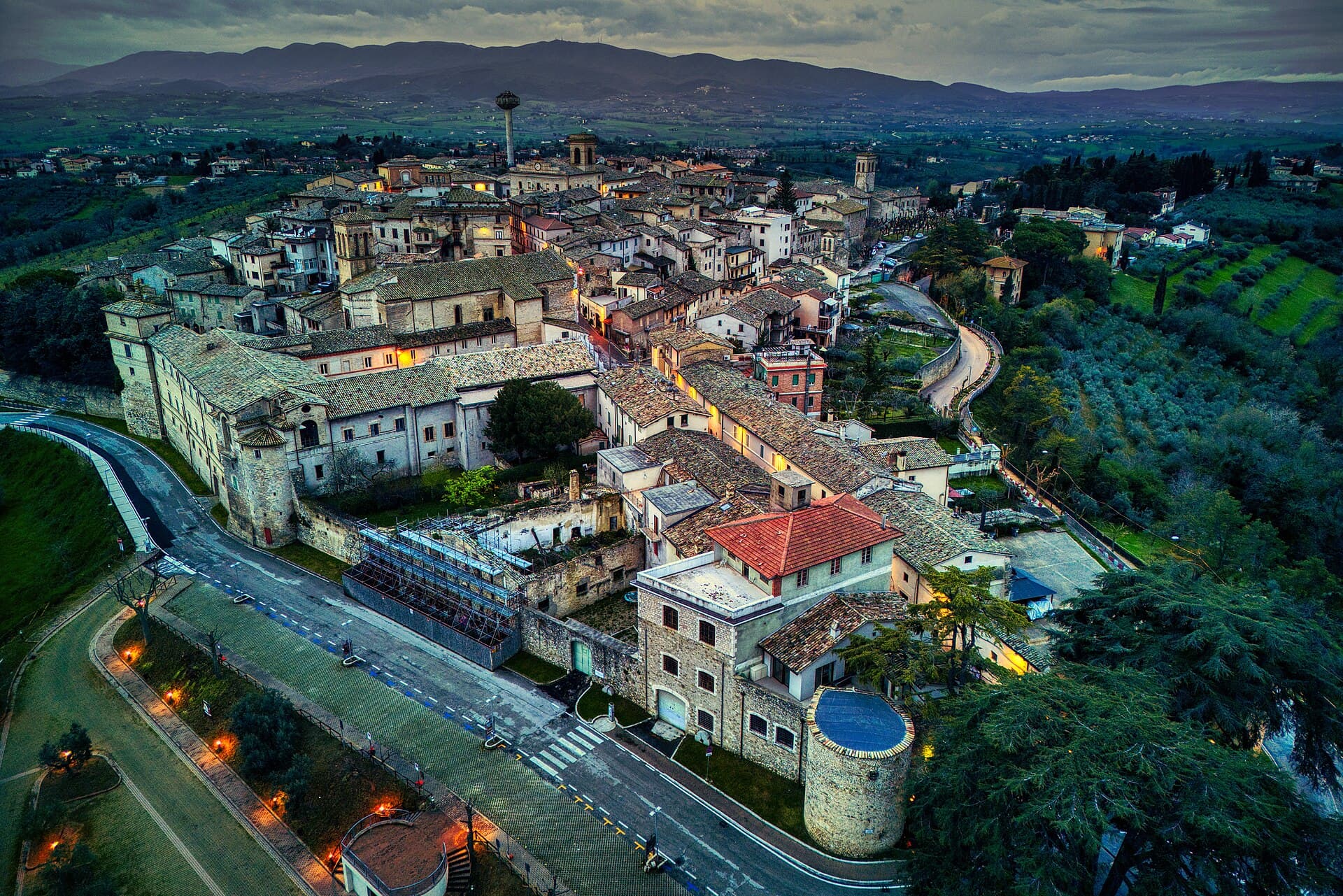 I panorami di Montefalco, la 'ringhiera dell'Umbria', tra i vigneti del Sagrantino