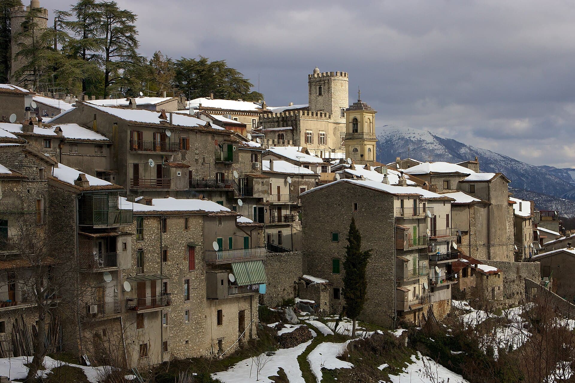 Il borgo di Orvinio, tra i Monti Lucretili in Sabina