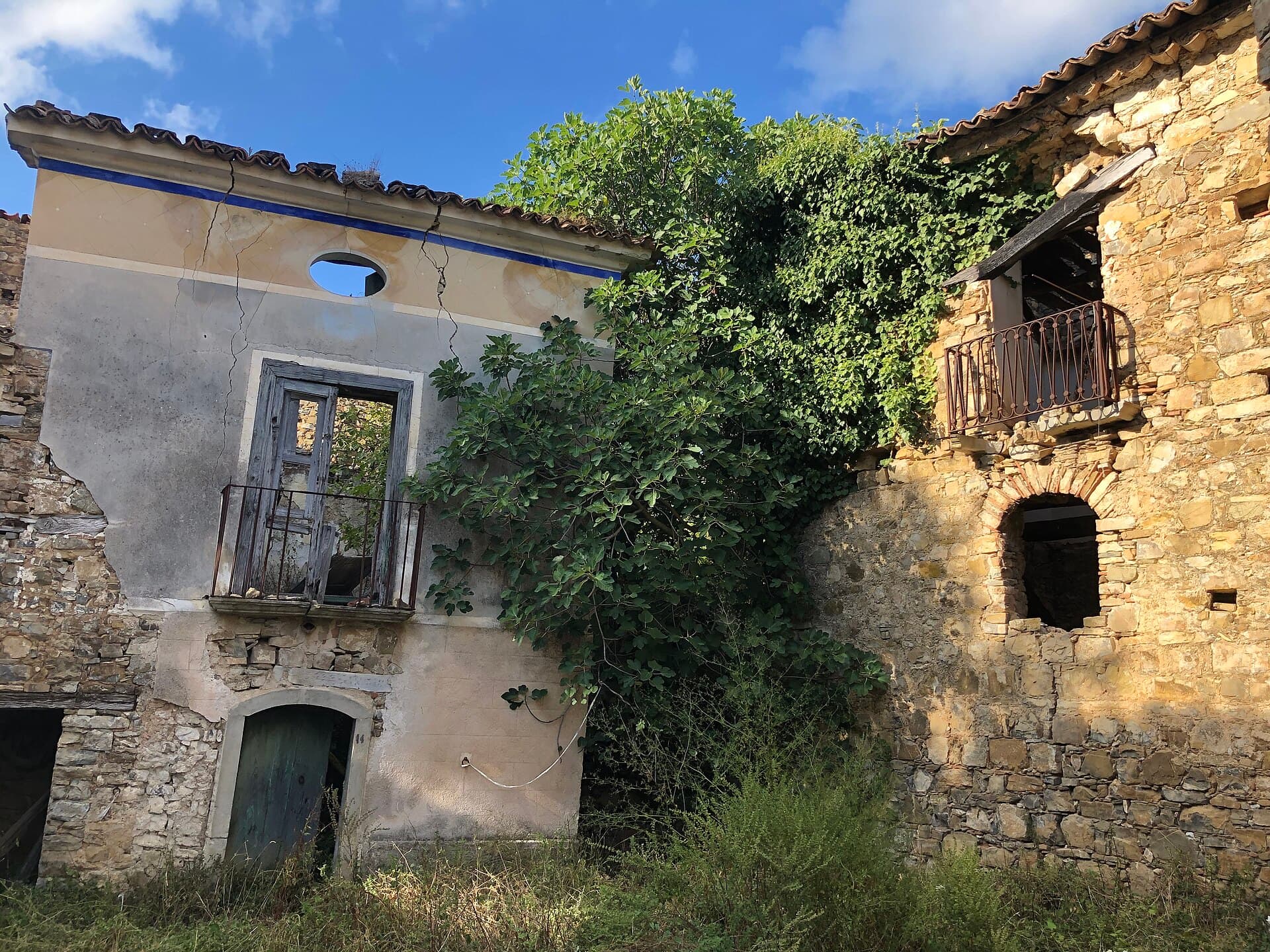Roscigno Vecchia, il borgo-fantasma del Cilento