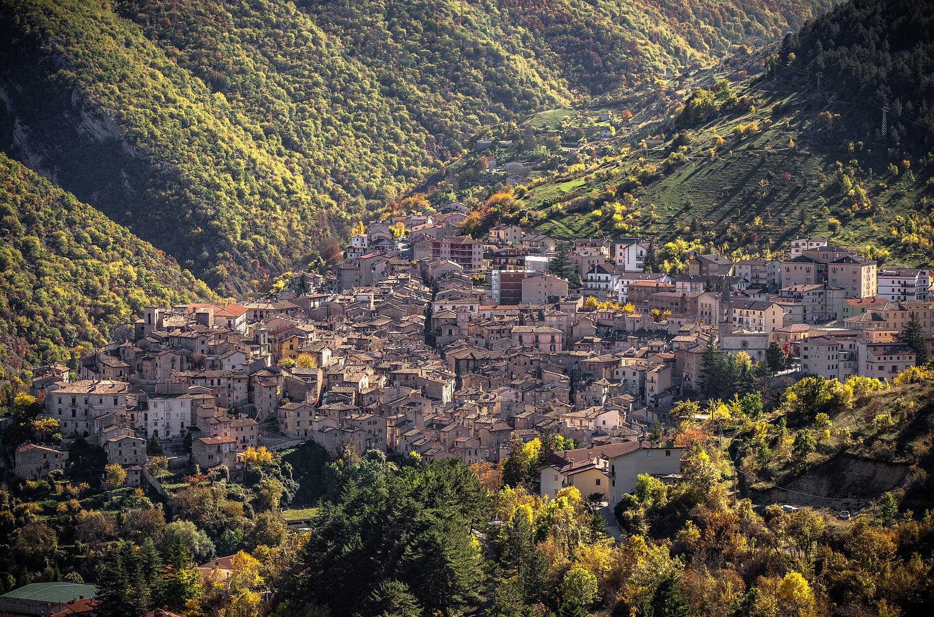 Panoramica di Scanno, borgo della Valle del Sagittario