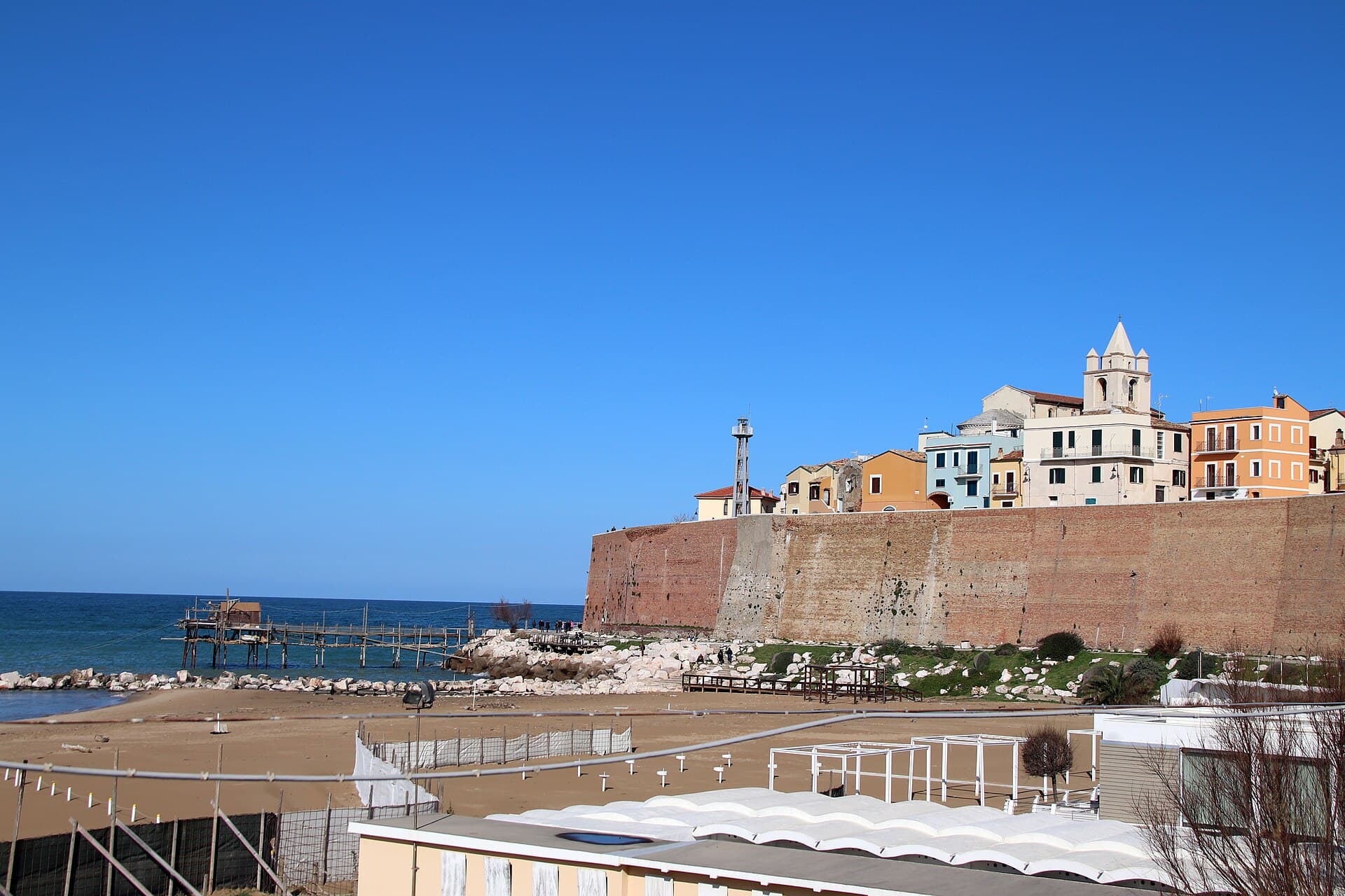 Il borgo antico fortificato di Termoli, sul promontorio adriatico