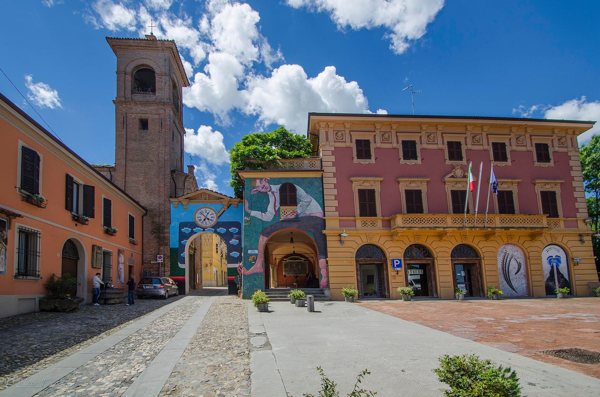 I muri dipinti di Dozza, borgo-galleria d'arte a cielo aperto dell'Emilia