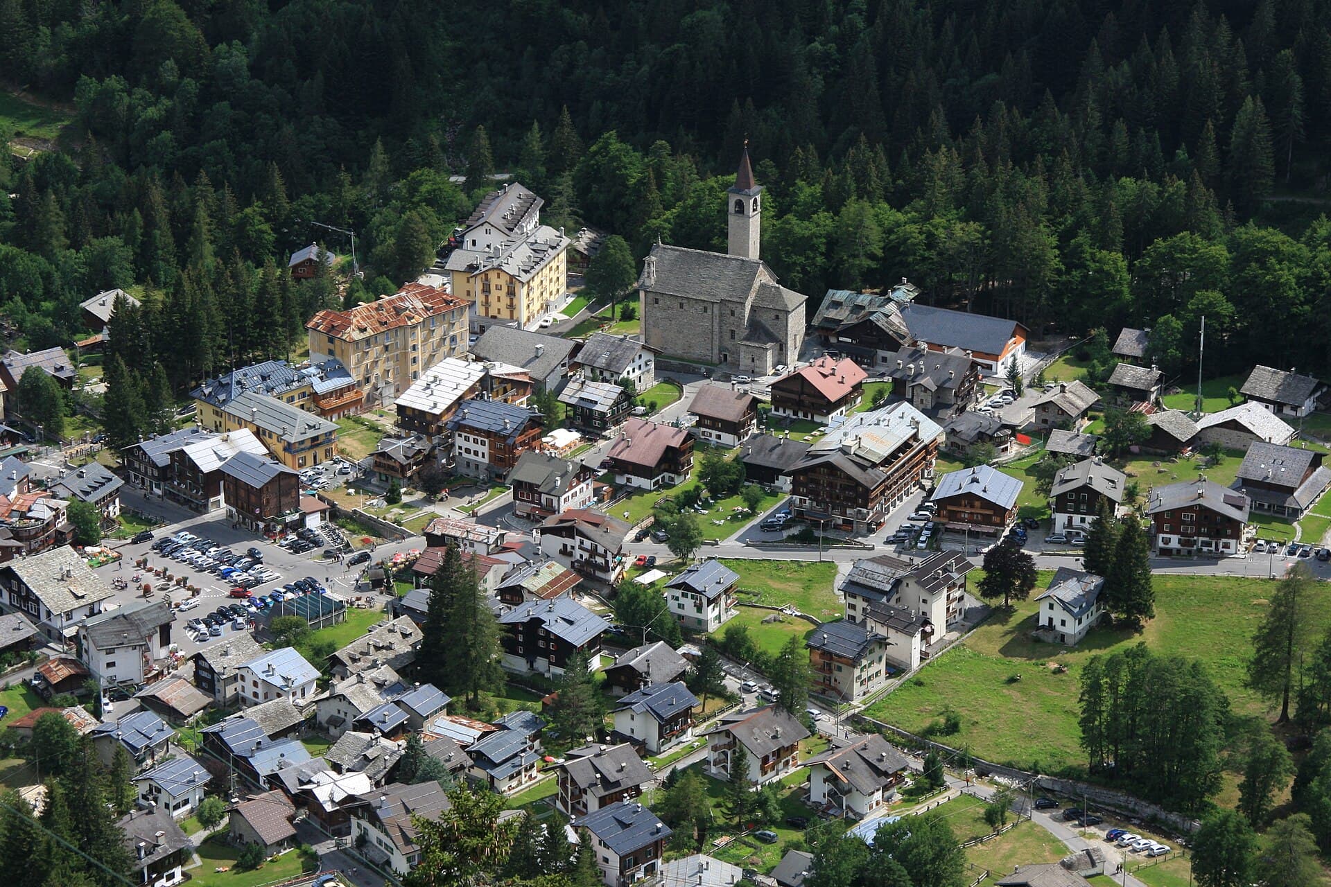 Il villaggio Walser di Macugnaga, ai piedi del Monte Rosa