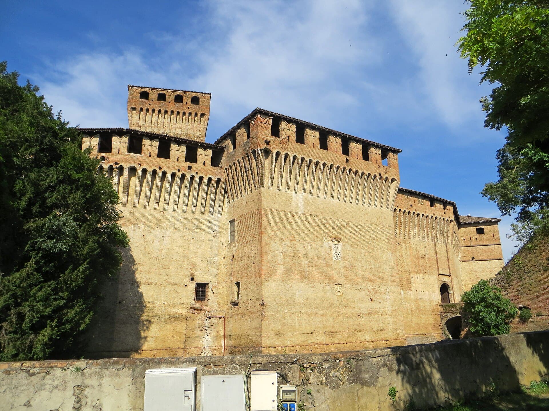 Il Castello di Montechiarugolo con il mastio, in provincia di Parma
