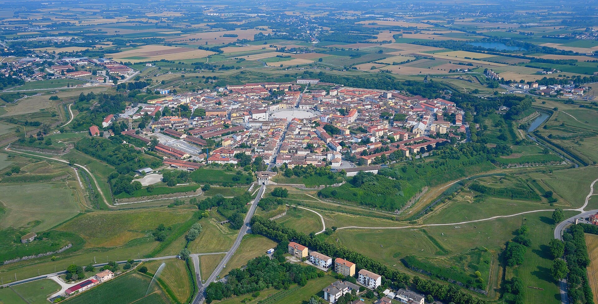 Palmanova vista dall'alto, la città-fortezza a forma di stella a nove punte