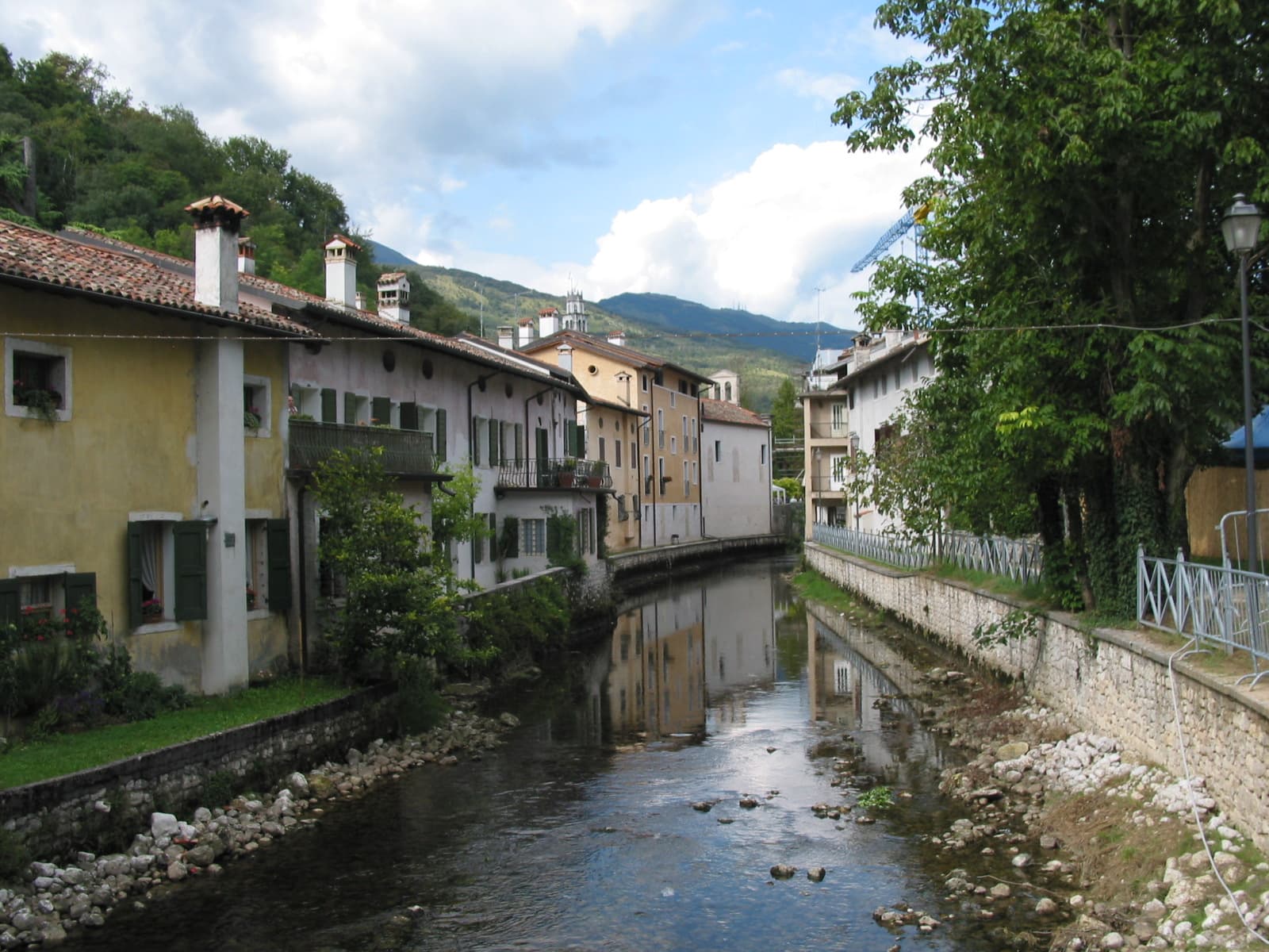 Polcenigo e le sorgenti della Livenza, ai piedi delle Prealpi