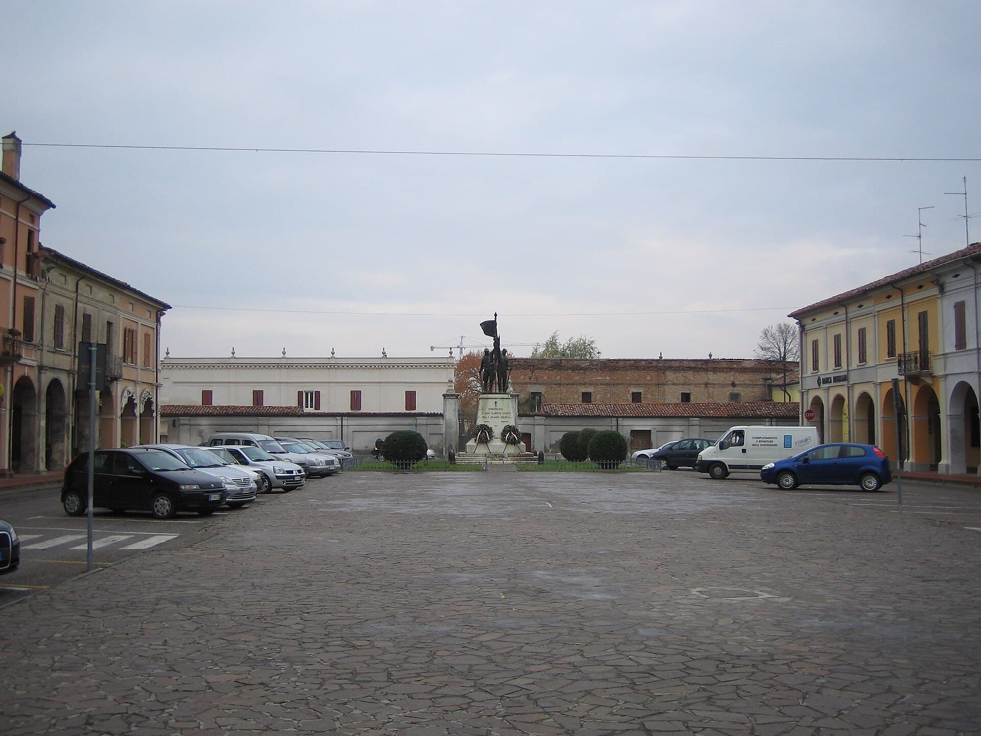 La Piazza XXIII Aprile, cuore rinascimentale di Pomponesco