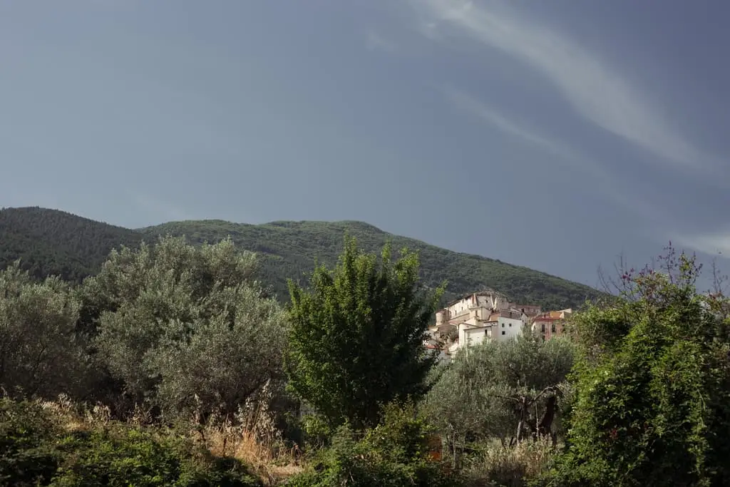 Il borgo di Bugnara, nella Valle Peligna