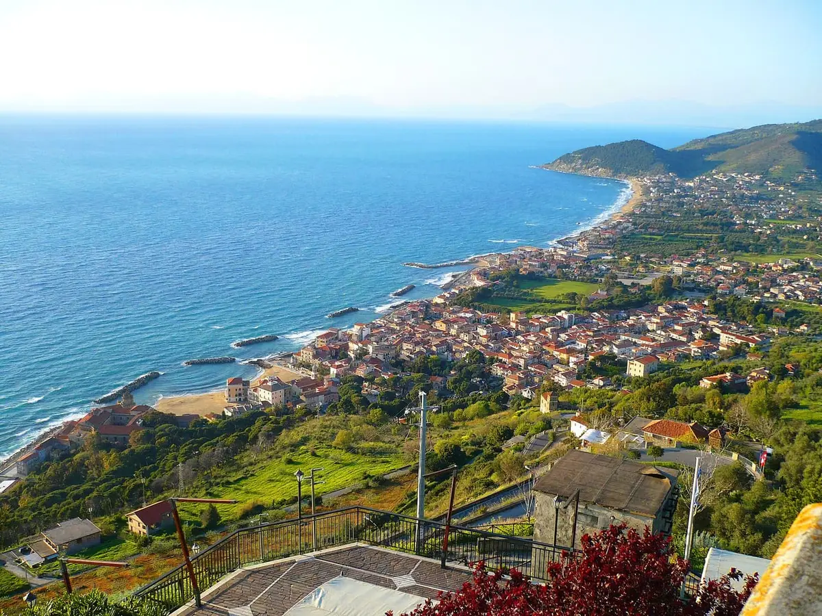 Castellabate, borgo del Cilento sul mare, set di 'Benvenuti al Sud'