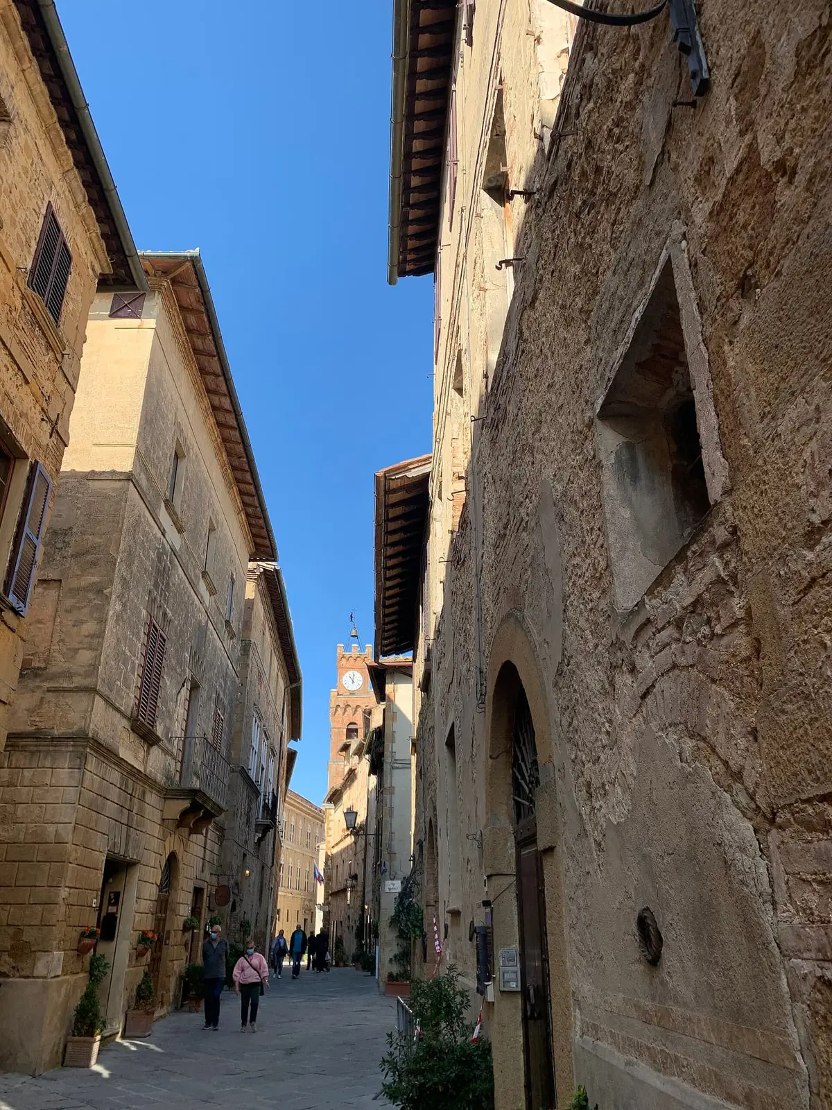 La piazza rinascimentale di Pienza nel cuore della Val d'Orcia