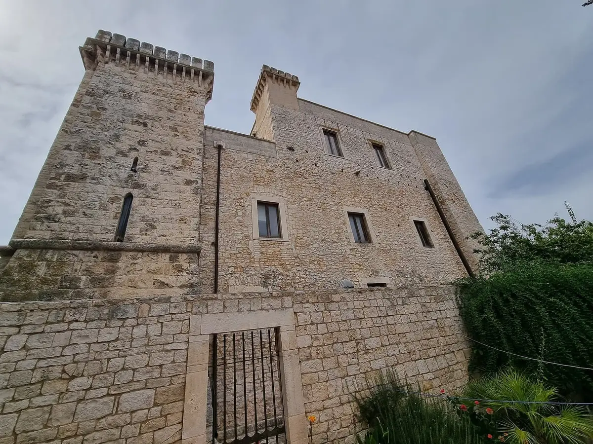 Il Castello Caracciolo di Sammichele di Bari