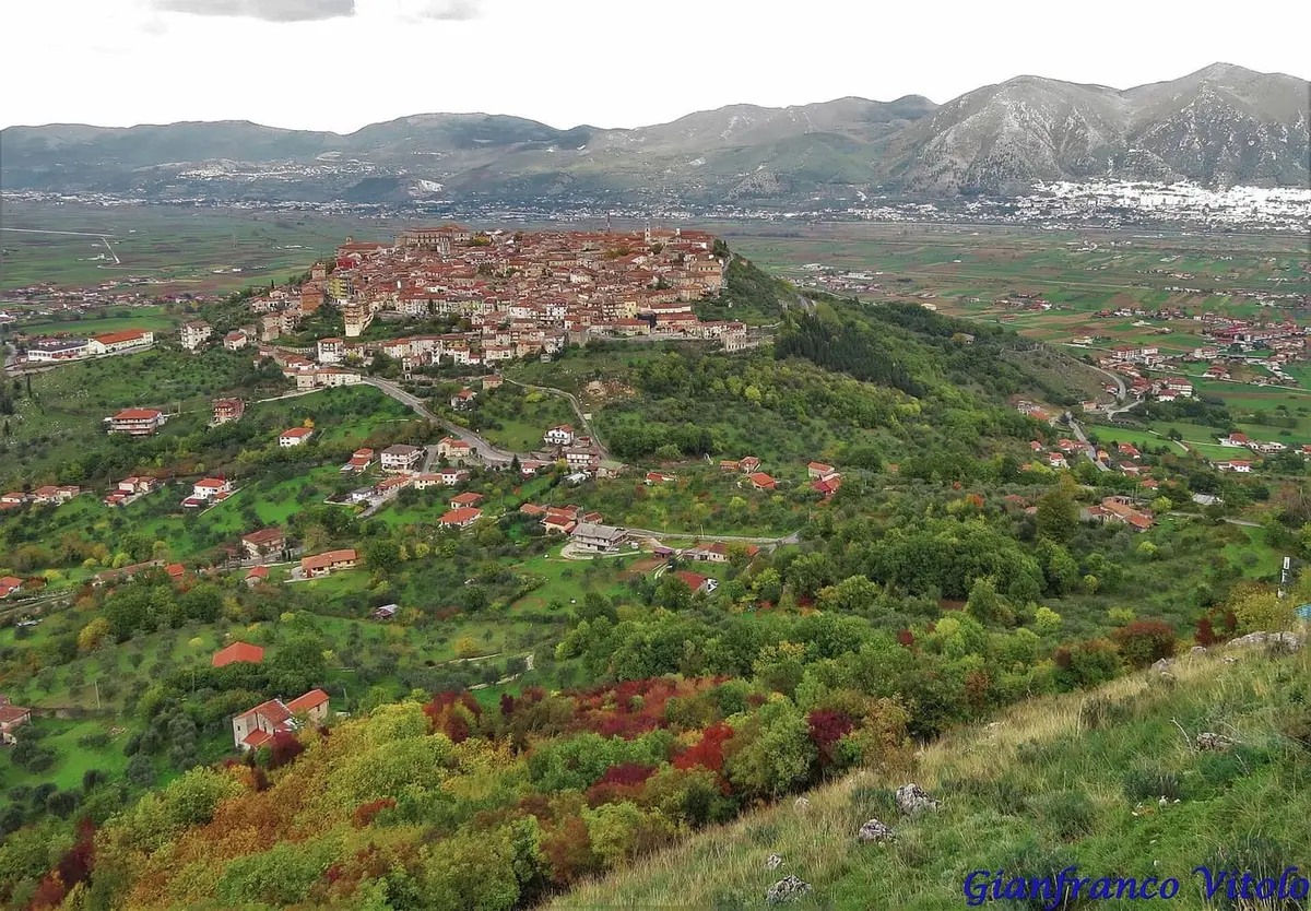 Teggiano, borgo medievale del Vallo di Diano