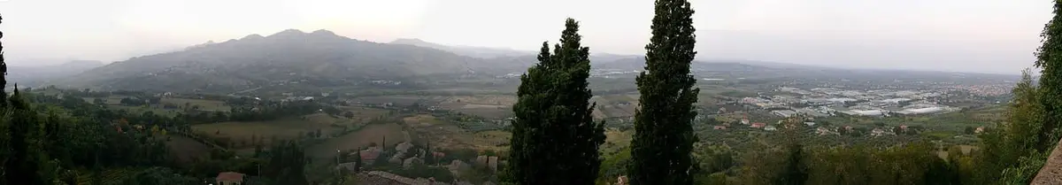 Veduta di Verucchio, culla dei Malatesta, in Valmarecchia